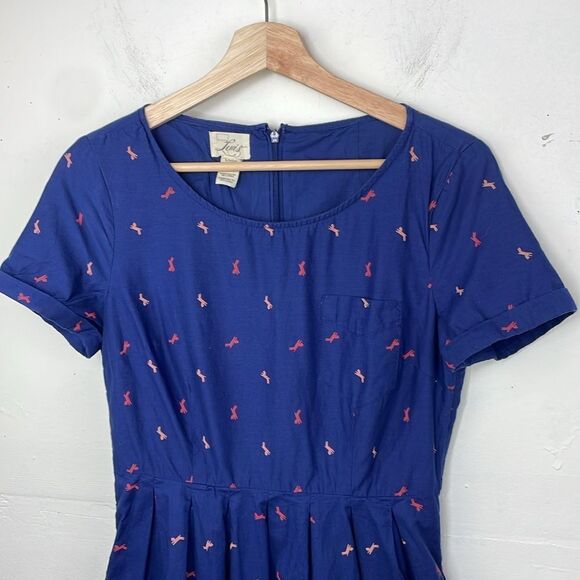 Levi's Women's Short Sleeve Horse Print Dress Blue Pocket size Small Petite - Picture 2 of 13